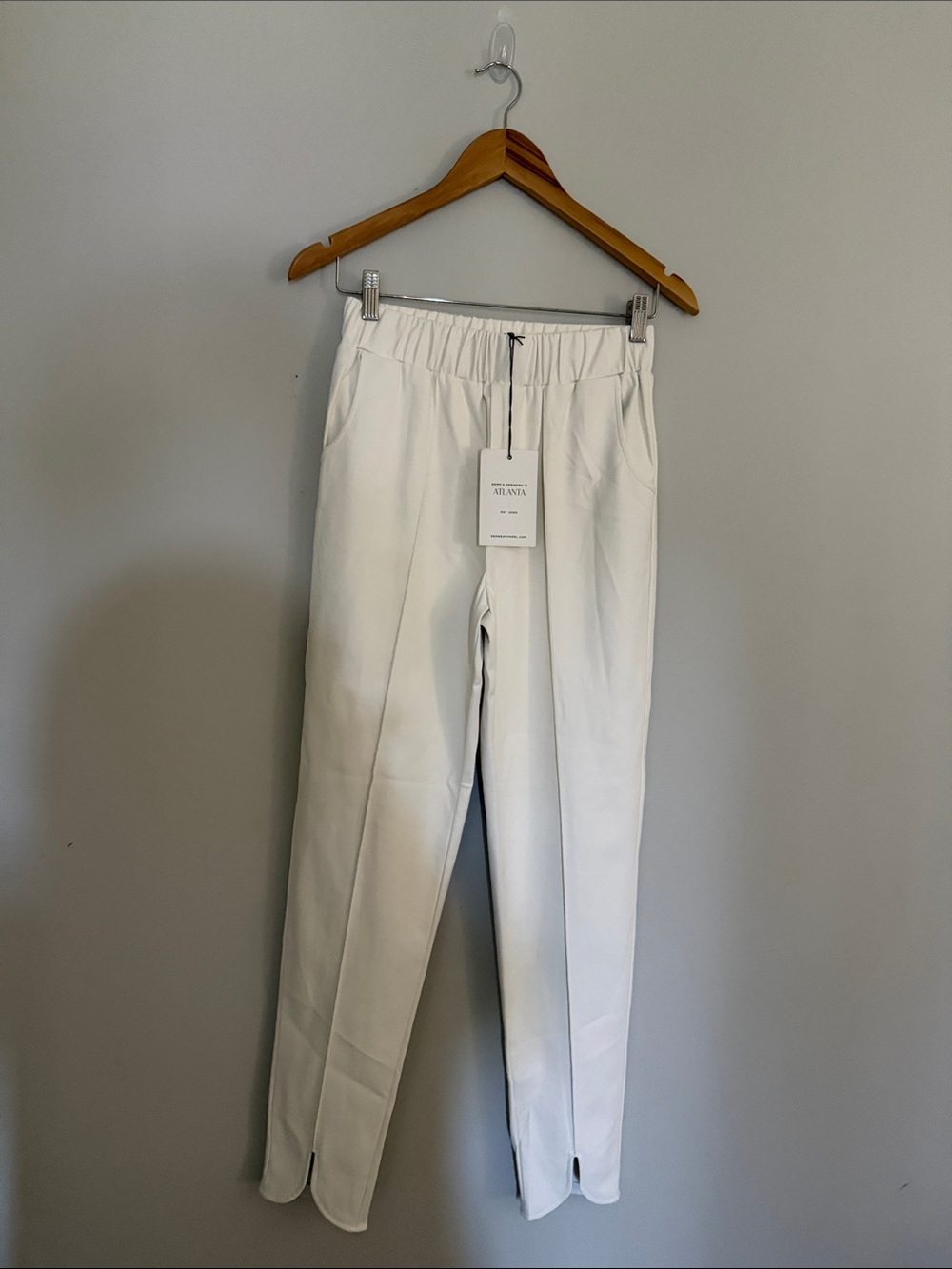 Faux Leather White Elastic-Waist Tapered Ankle Pants with Ankle Slits